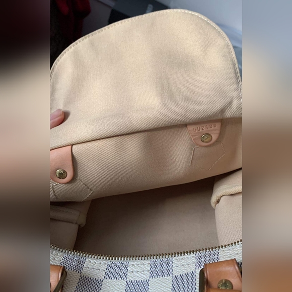 Pre-loved authentic LV speedy azur size25 - Picture 13 of 13